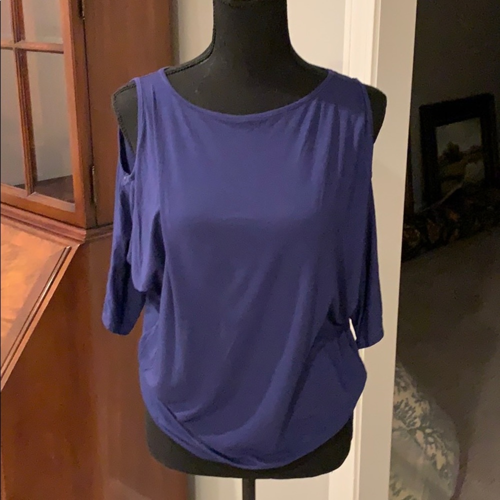 NWOT Michael Star ⭐️ cold shoulder top!